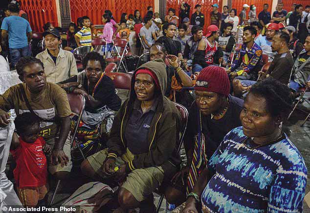 Ratusan Warga Banti - Kimbeli Dievakuasi ke Timika